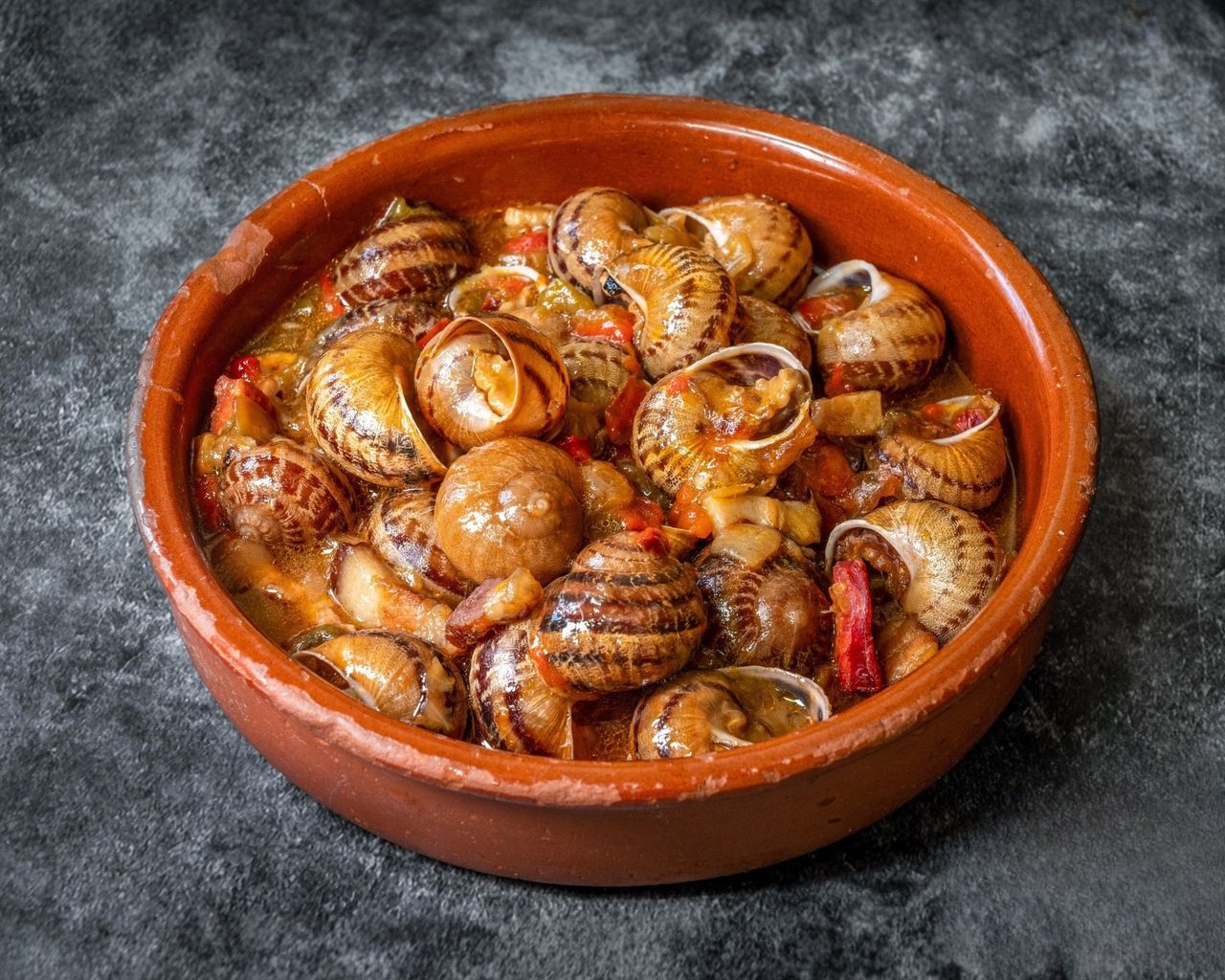 Cargols cuinats en cassola